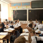 Număr record de elevi în Chișinău, dar cu o altă poveste